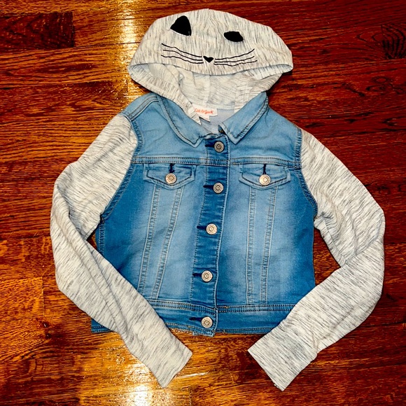 Cat & Jack Other - Cat and Jack jean jacket - like new and so cute !